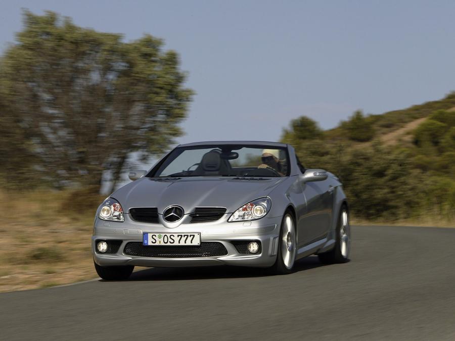  Mercedes-Benz SLK55 AMG 2004 года  (фото 16 из 30)